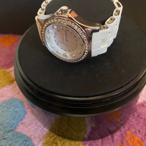 Marc by Marc Jacobs White Watch with crystals and silicone strap - Picture 7 of 9